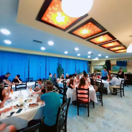 Seaside Bungalows מלון