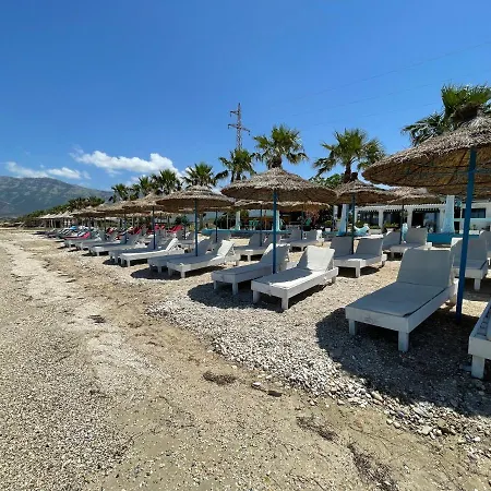 Seaside Bungalows מלון 3*